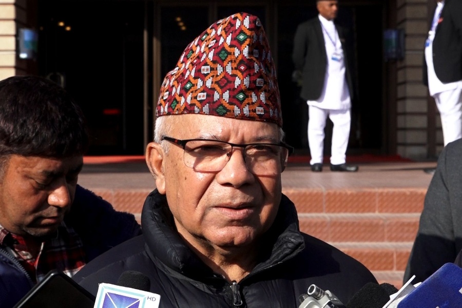 ओलीको नयाँ मूभ माधव नेपाल बन्न सक्छन् एमालेको राष्ट्रपति उम्मेदवार 
