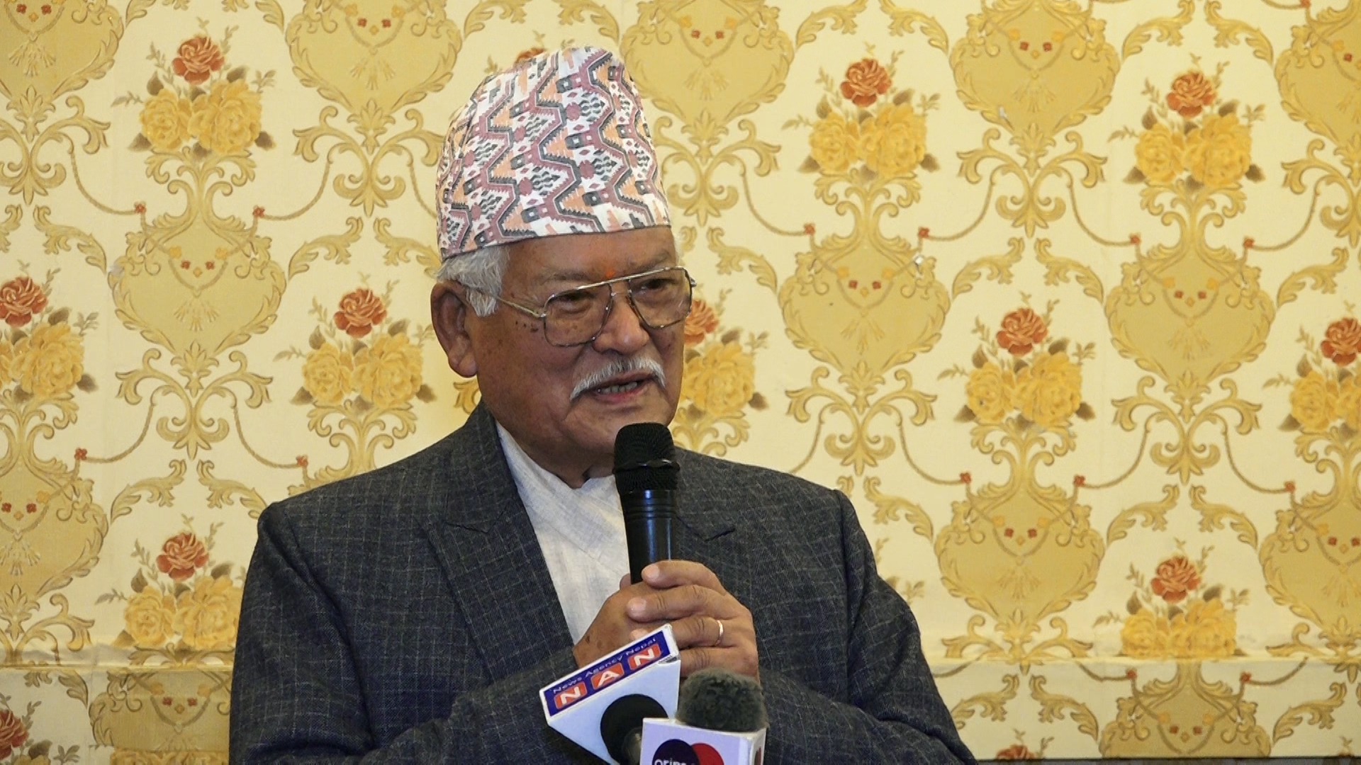 नेपाली समाज विकृतिले भरियो  डा जगमान गुरुङ