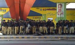 इमरान खान पक्राउपछि पाकिस्तानमा चर्कियो प्रदर्शन, करीब हजार प्रदर्शनकारी पक्राउ
