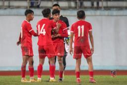 बलियो प्रतिद्वन्द्वी फिलिपिन्ससँग मैत्रीपूर्ण फुटबल खेल्दै नेपाल