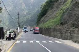 नारायणगढ–मुग्लिनखण्ड : १५ पुल बन्न अझै एक वर्ष लाग्ने