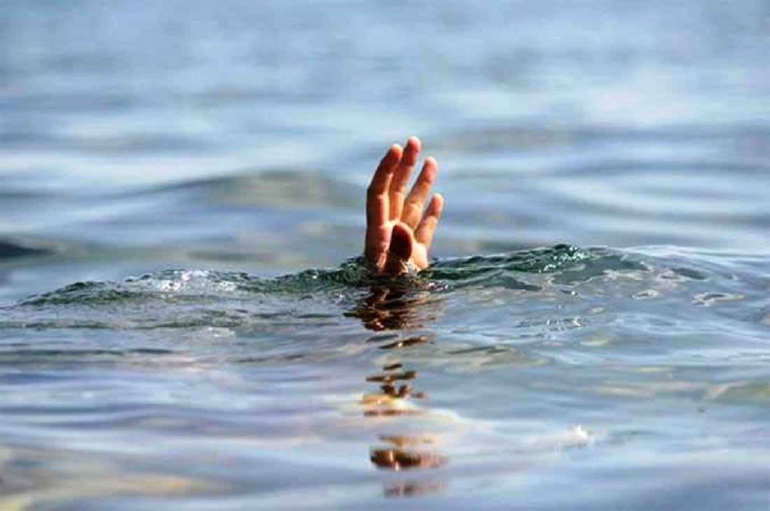दोदा नदीमा नुहाउने क्रममा डुबेर २ जनाको मृत्यु