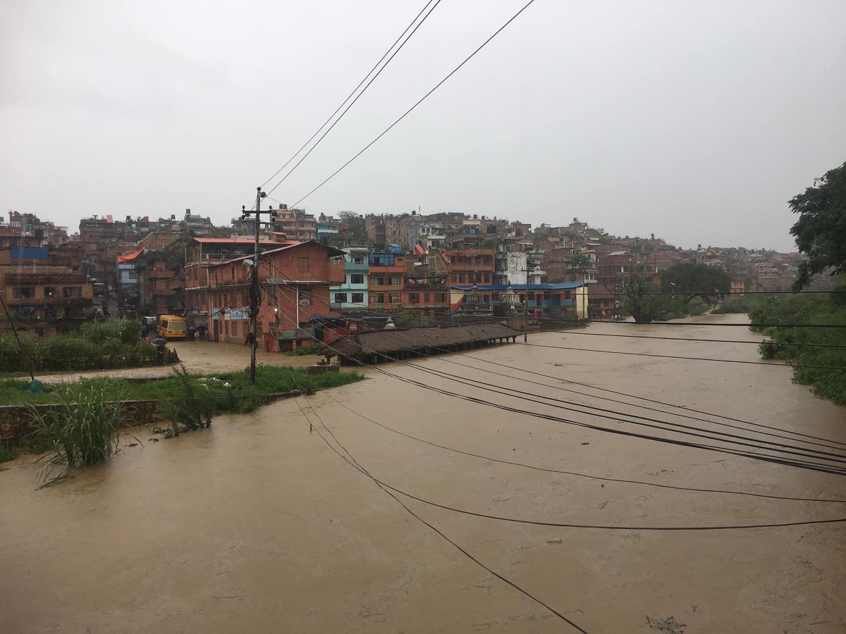 काठमाडौँ उपत्यकाका नदीमा जलसतह बढेपछि करिडोरमा प्रहरी गस्ती 