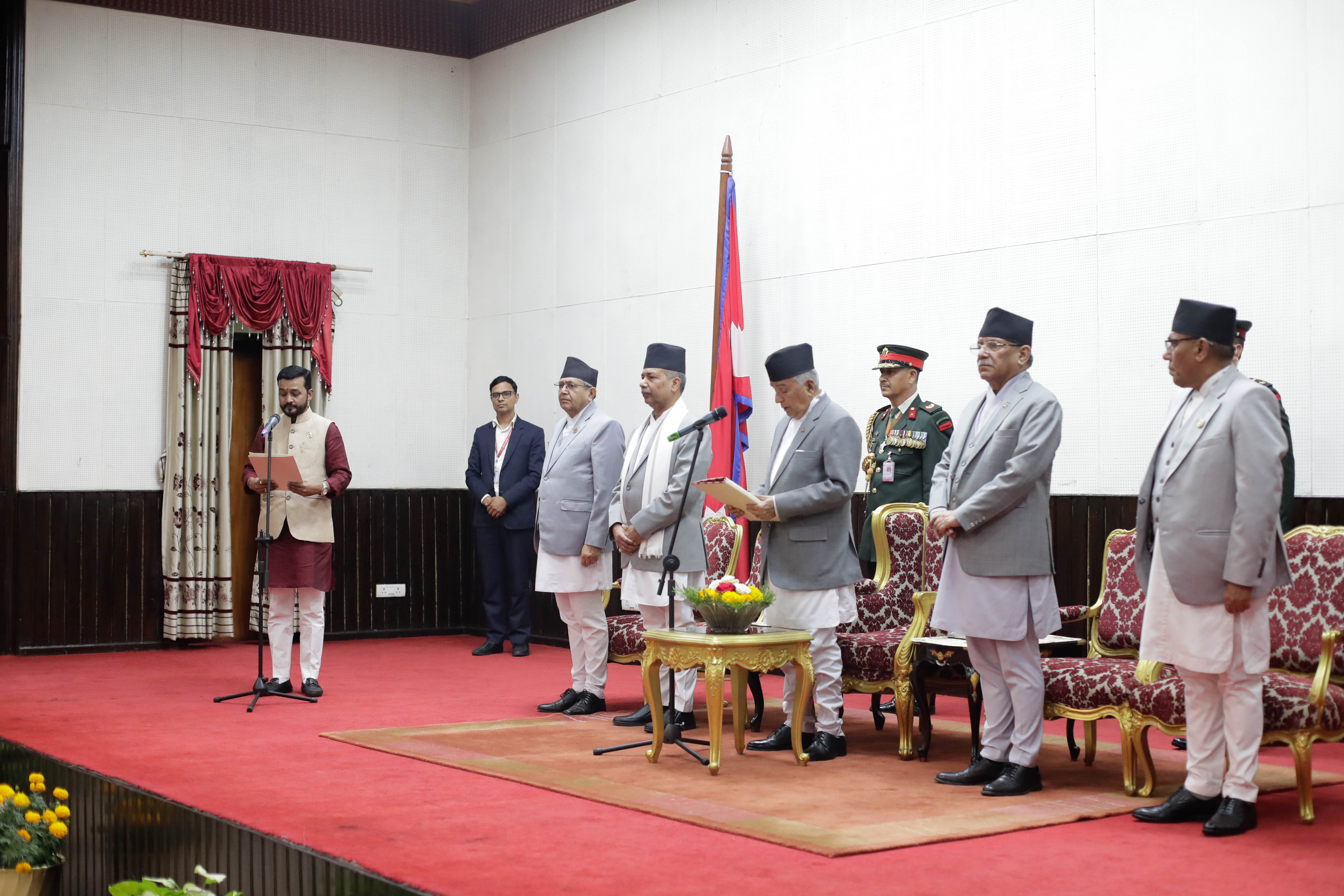 जसपाबाट नियुक्त मन्त्री र राज्यमन्त्रीले लिए शपथ