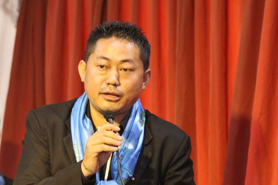 कियाचु इमानसिंह चेम्जोङ पुरस्कार आङदेम्बेको ‘थिक् नेशेन्’लाई