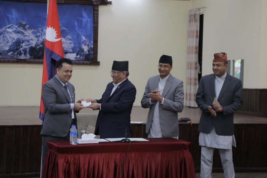 कुल आचार्य र बद्री केसीलाई गैरआवासीय नागरिकता 