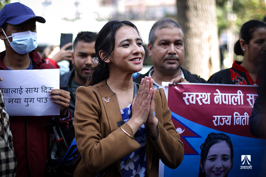 तोसिमाको उम्मेदवारी खारेज नगर्न सर्वोच्चको अन्तरिम आदेश