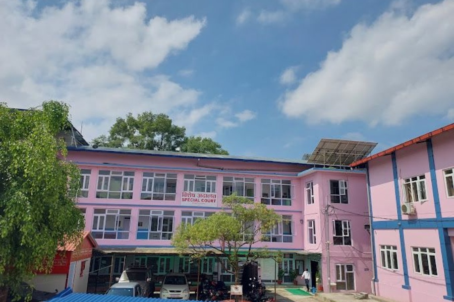 सोरु गाउँपालिकाका तत्कालीन प्रमुख प्रशासकीय अधिकृतसहित ८ जनाविरुद्ध भ्रष्टाचारको मुद्दा