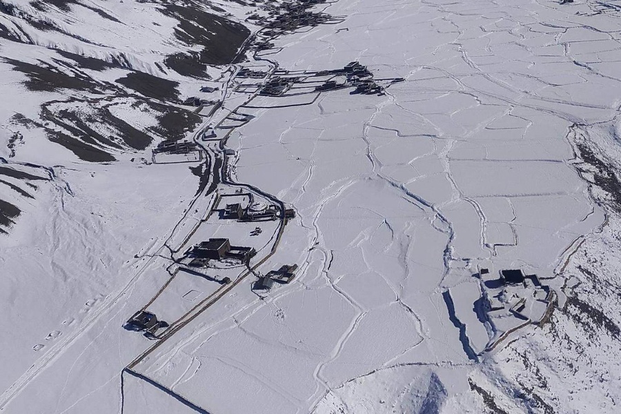 कर्णालीका हिमाली जिल्लामा हिमपात जारी, हवाईसेवा ठप्प 