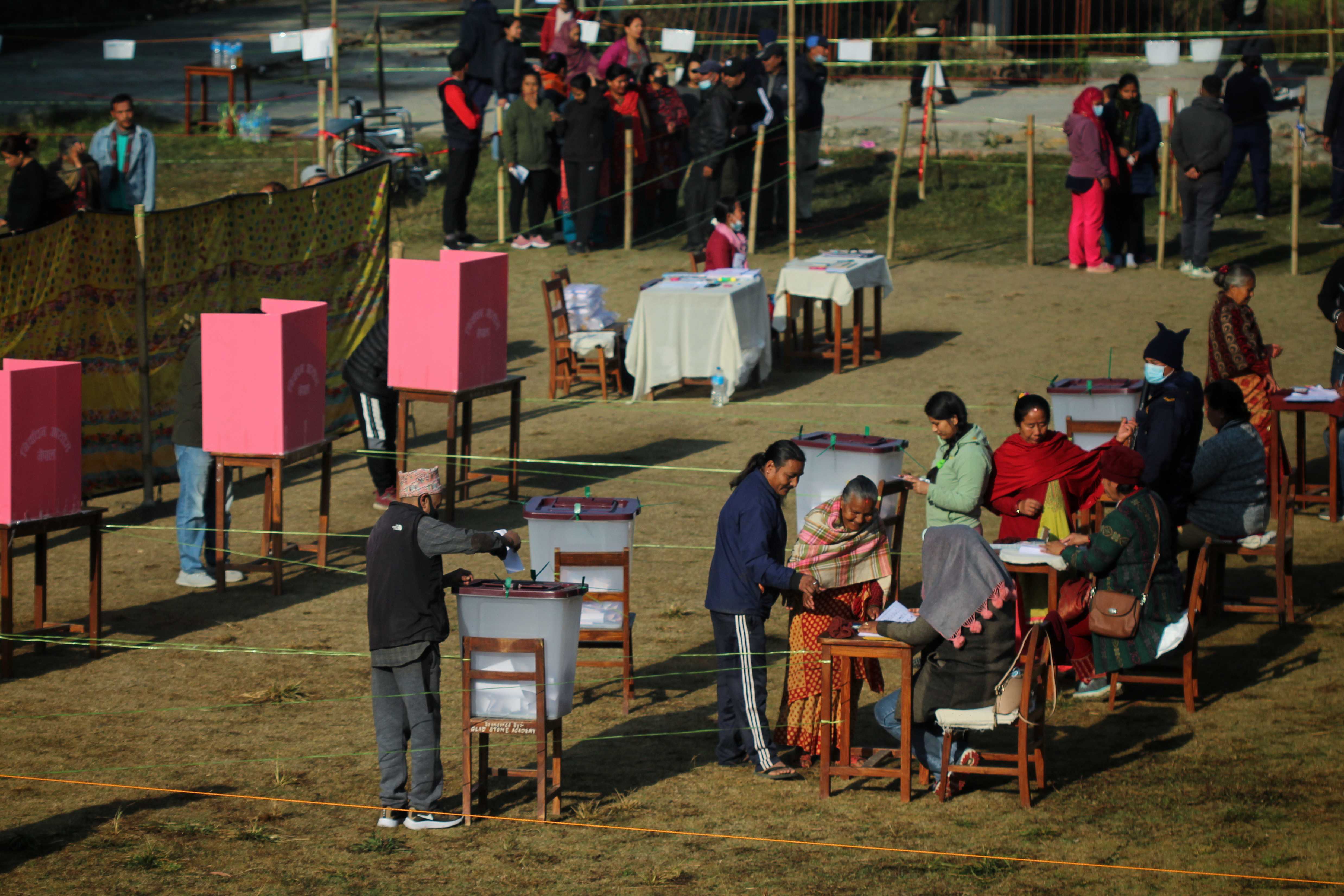 काठमाडौँका मतदाता : प्रत्यक्षतर्फ पार्टी हेरेनन्, समानुपातिकमा घन्टी र हलो