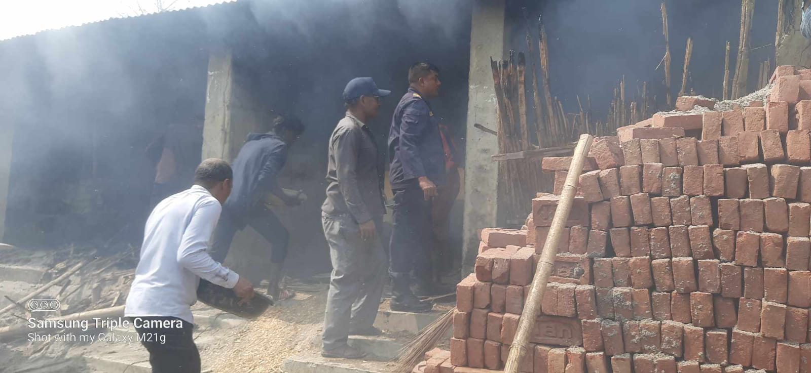 सुस्तामा आगलागीबाट ३ जना घाइते