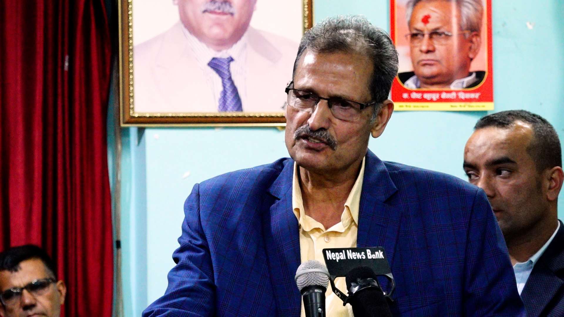 माओवादीविरुद्ध चौतर्फी घेराबन्दी भइरहेको छ : अग्नि सापकोटा 