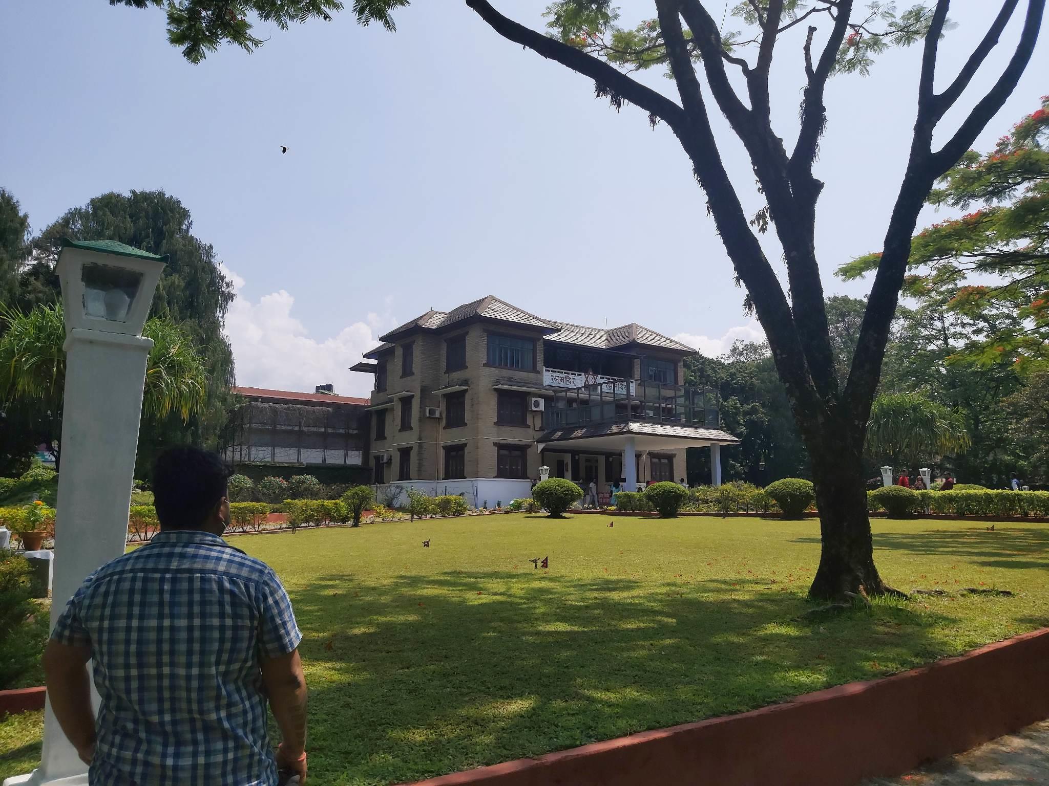 रत्नमन्दिर खुल्यो तर भित्री संरचना हेर्न पाइँदैन