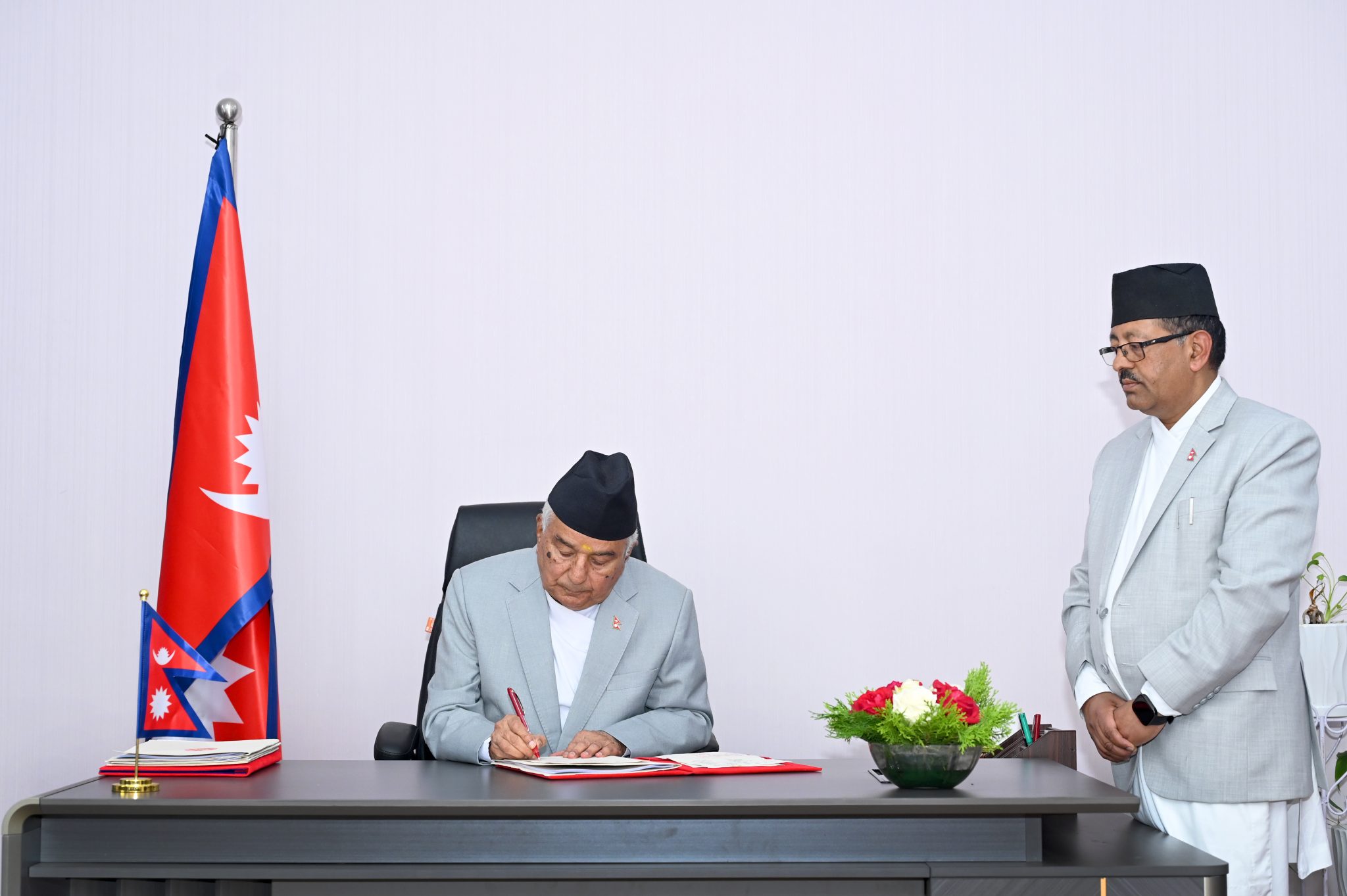राष्ट्रपति पौडेलबाट संसद् अधिवेशन आह्वान