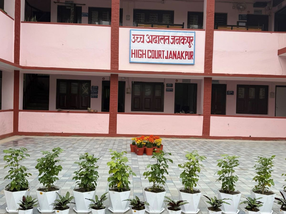 अदालतको अवहेलनामा मालपोत प्रमुखलाई एक महिना कैद र पाँच हजार जरिबाना