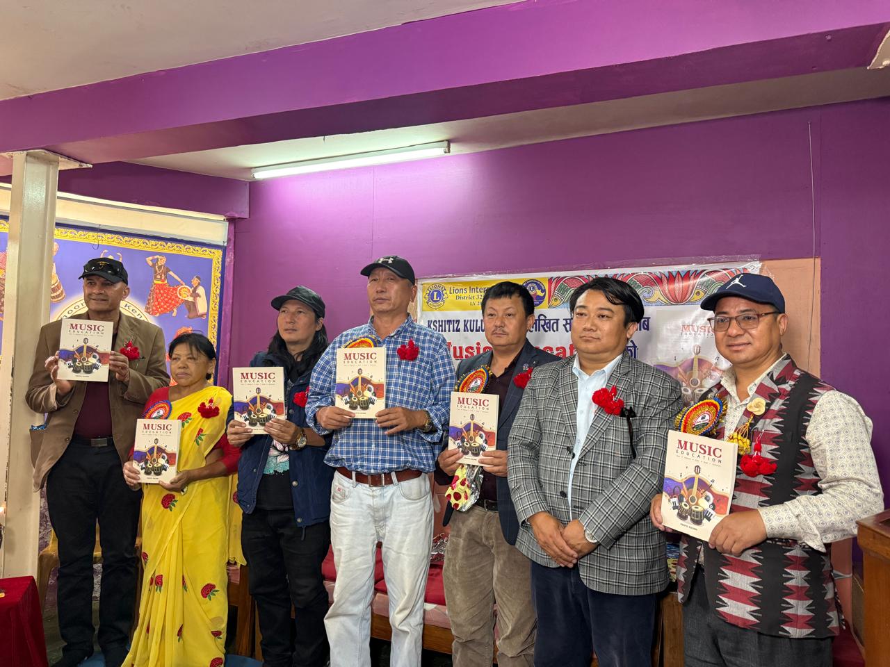 संगीतकार क्षितिज कुलुङको 'म्युजिक एजुकेसन बुक' विमोचन