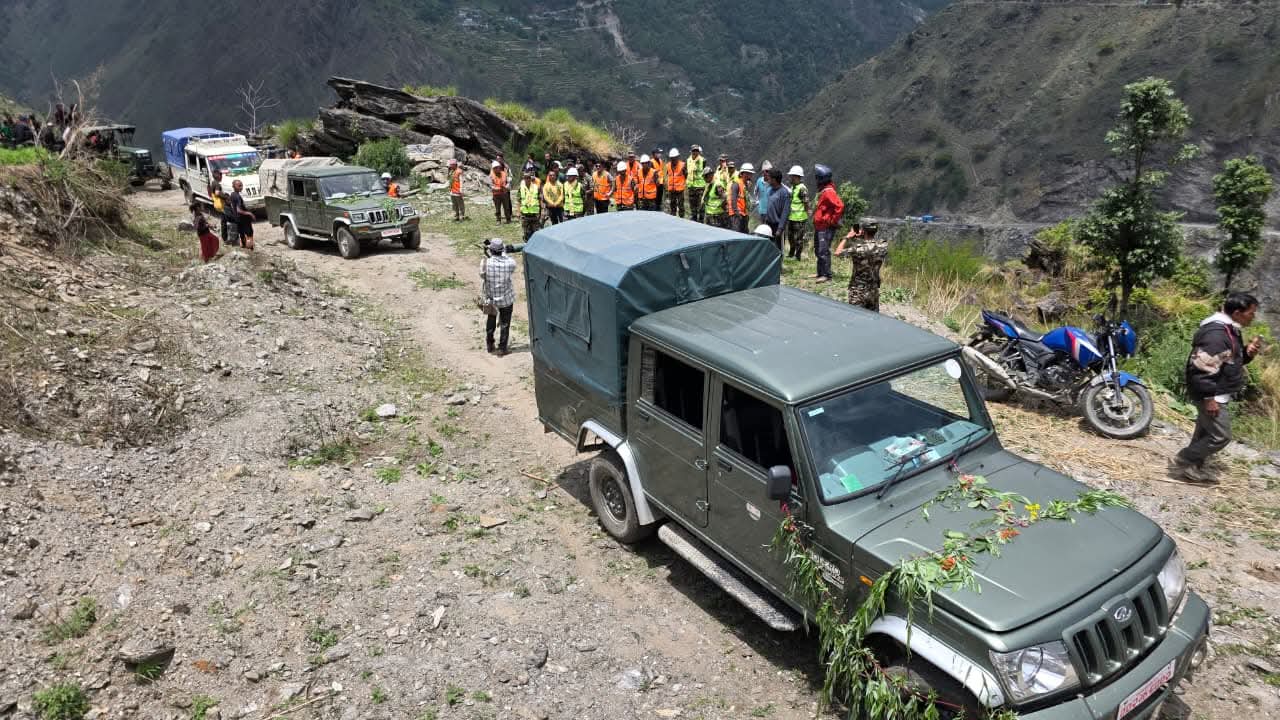 तिंकर सडकको दुम्लिङसम्म पुग्यो गाडी