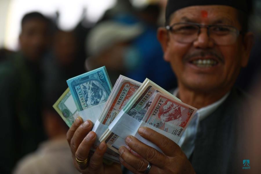 चाडपर्वमा ‘नभई नहुने’ नयाँ नोटः जतन नगर्दा नोटको आयु घट्छ, लागत बढ्छ