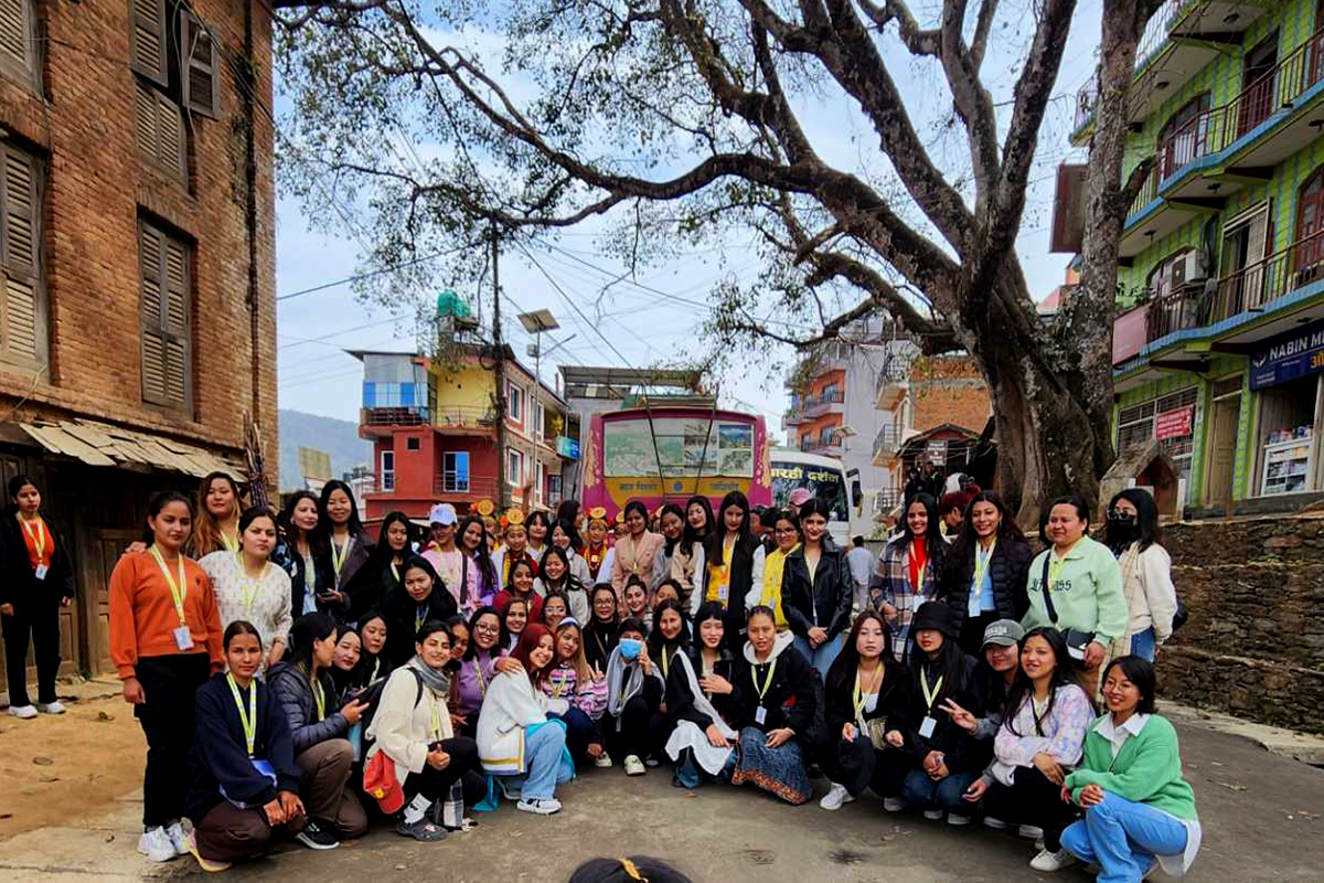 बाटो छेकिँदा भताभुंग भएको भुजुङयात्रा