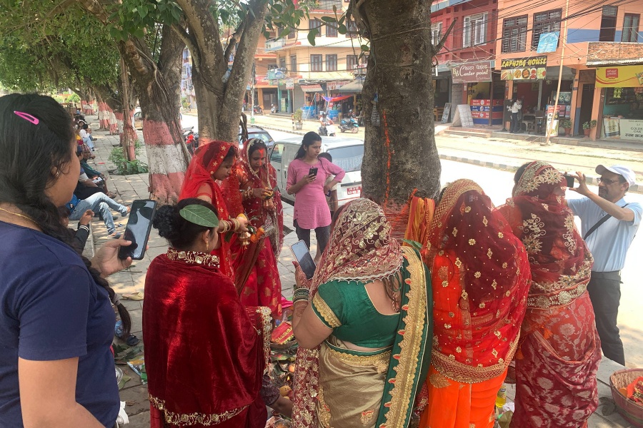 मिथिलाञ्चलमा बरसाइत पर्वकाे राैनक