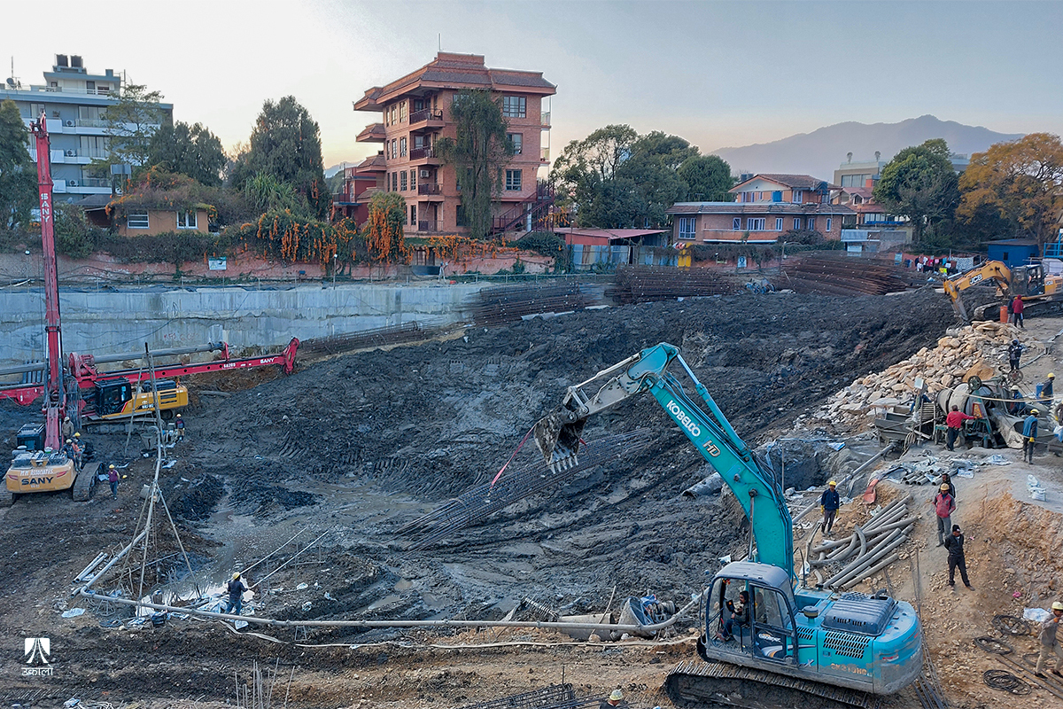 नक्सापास र अनुमतिबिनै धमाधम निर्माण हुँदैछ चौधरी ग्रुप संलग्न समिट अपार्टमेन्ट