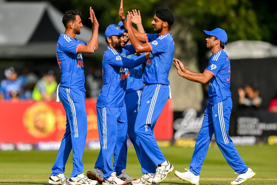 आयरल्यान्डलाई ३३ रनले हराउँदै भारत विजयी