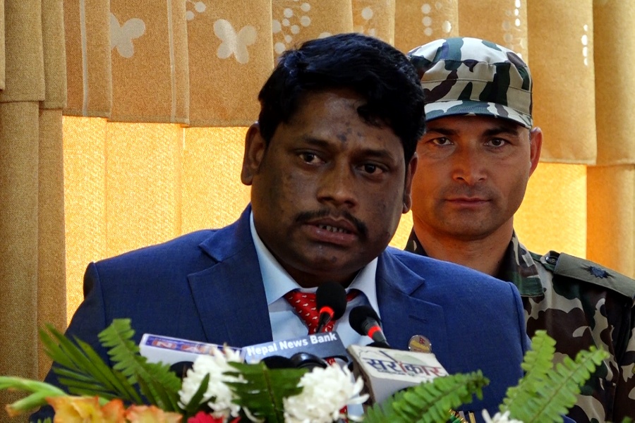 खानेपानीमा राजनीति नगर्न मन्त्री खानको चेतावनी