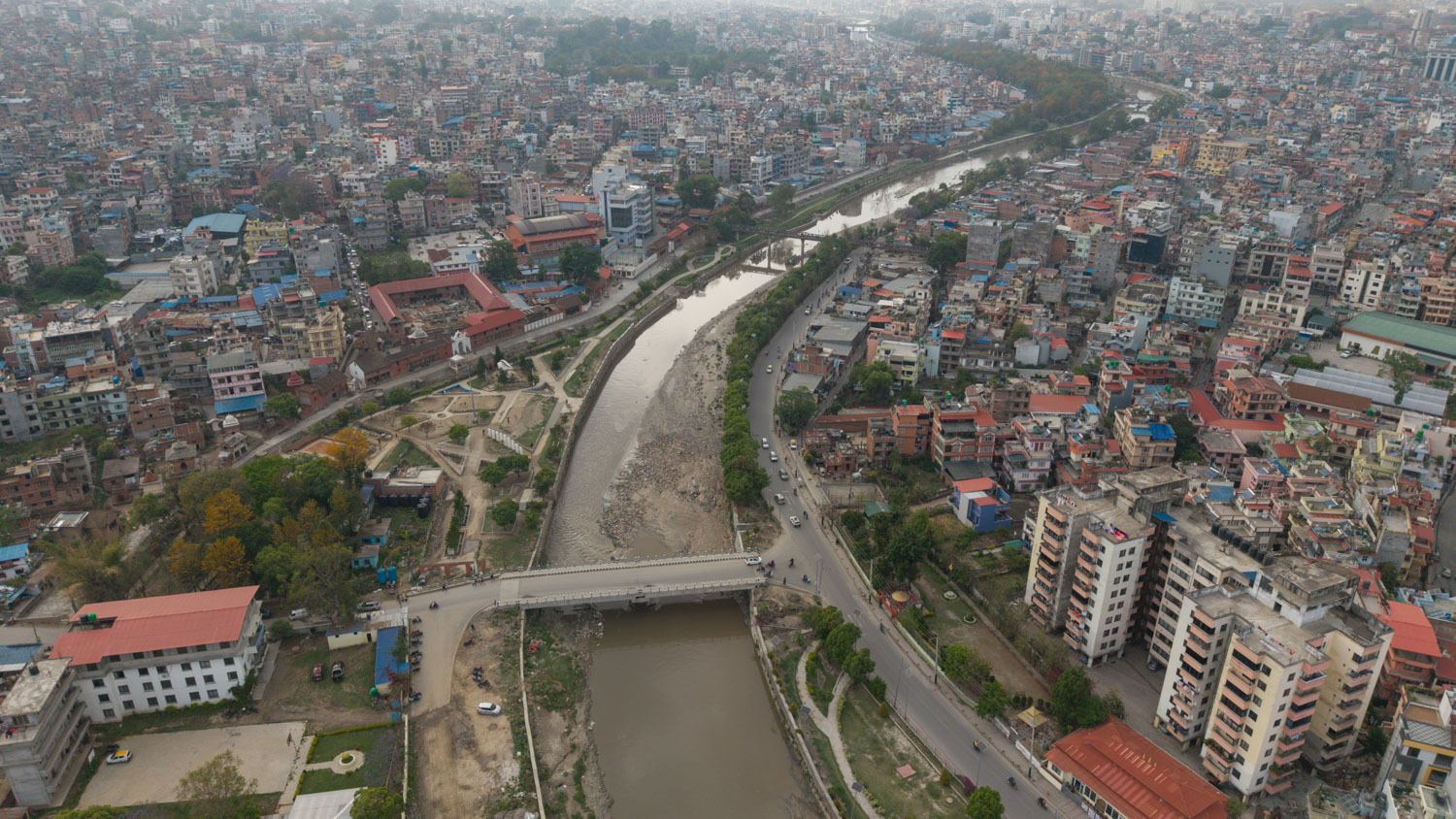 विपद् न्यूनीकरणका लागि काठमाडौँका नदीबाट निकालियो २ हजार ट्रिप माटो