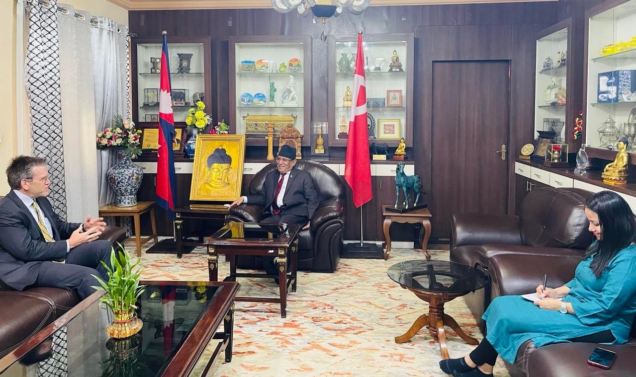 अमेरिकी नवनियुक्त राजदूत थम्पसन र अध्यक्ष प्रचण्डबीच भेटवार्ता