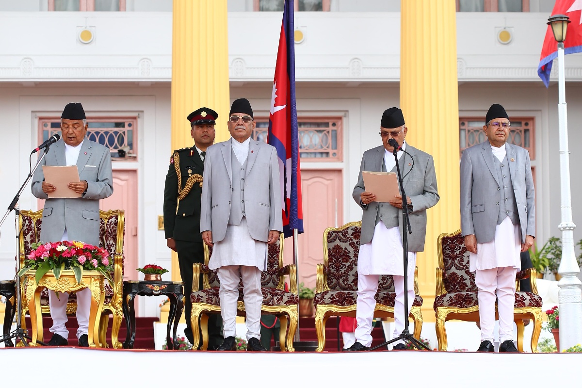 प्रधानमन्त्रीमा ओलीको नियुक्तिविरुद्ध सर्वोच्चमा रिट
