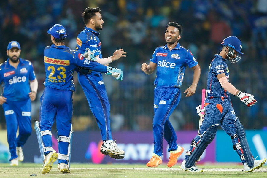 लखनऊलाई हराउँदै मुम्बई दोस्रो क्वालिफायरमा