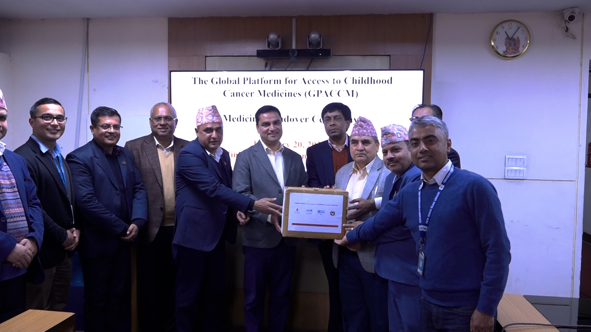 बालबालिकाको क्यान्सरको उपचारमा प्रयोग हुने ३ प्रकार औषधि हस्तान्तरण