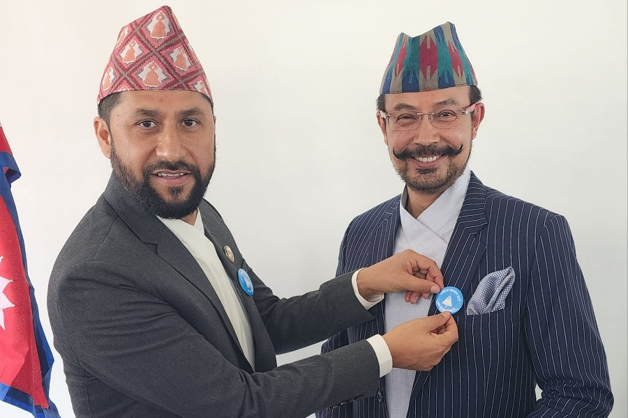 पूर्वबैंकर अनिलकेशरी शाह रास्वपा प्रवेश