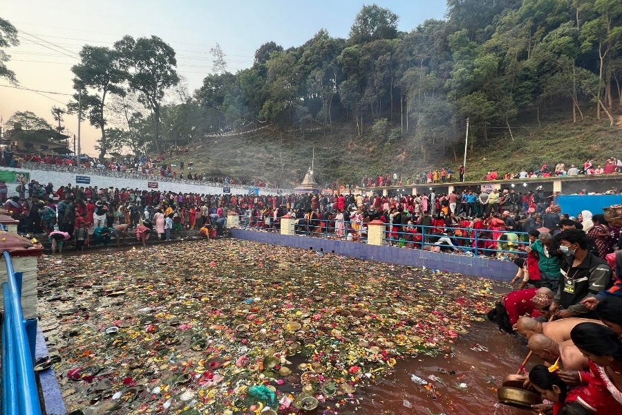 आज आमाको मुख हेर्ने दिन, काठमाडौँको मातातीर्थमा भक्तजनको घुइँचो