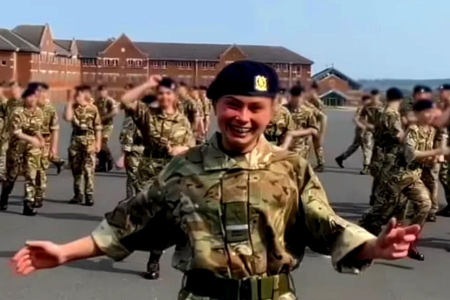 बेलायतमा एक हजारभन्दा बढी महिला सैनिकले लगाए संगठनभित्रै यौन दुर्व्यवहारको आरोप 