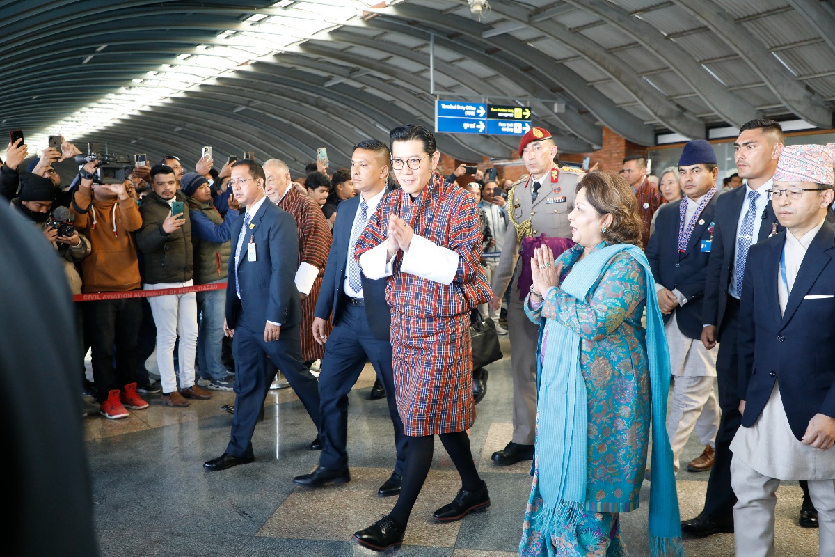 भुटानी नरेश काठमाडौँमा, स्वयम्भू र बौद्धनाथको दर्शन गर्ने