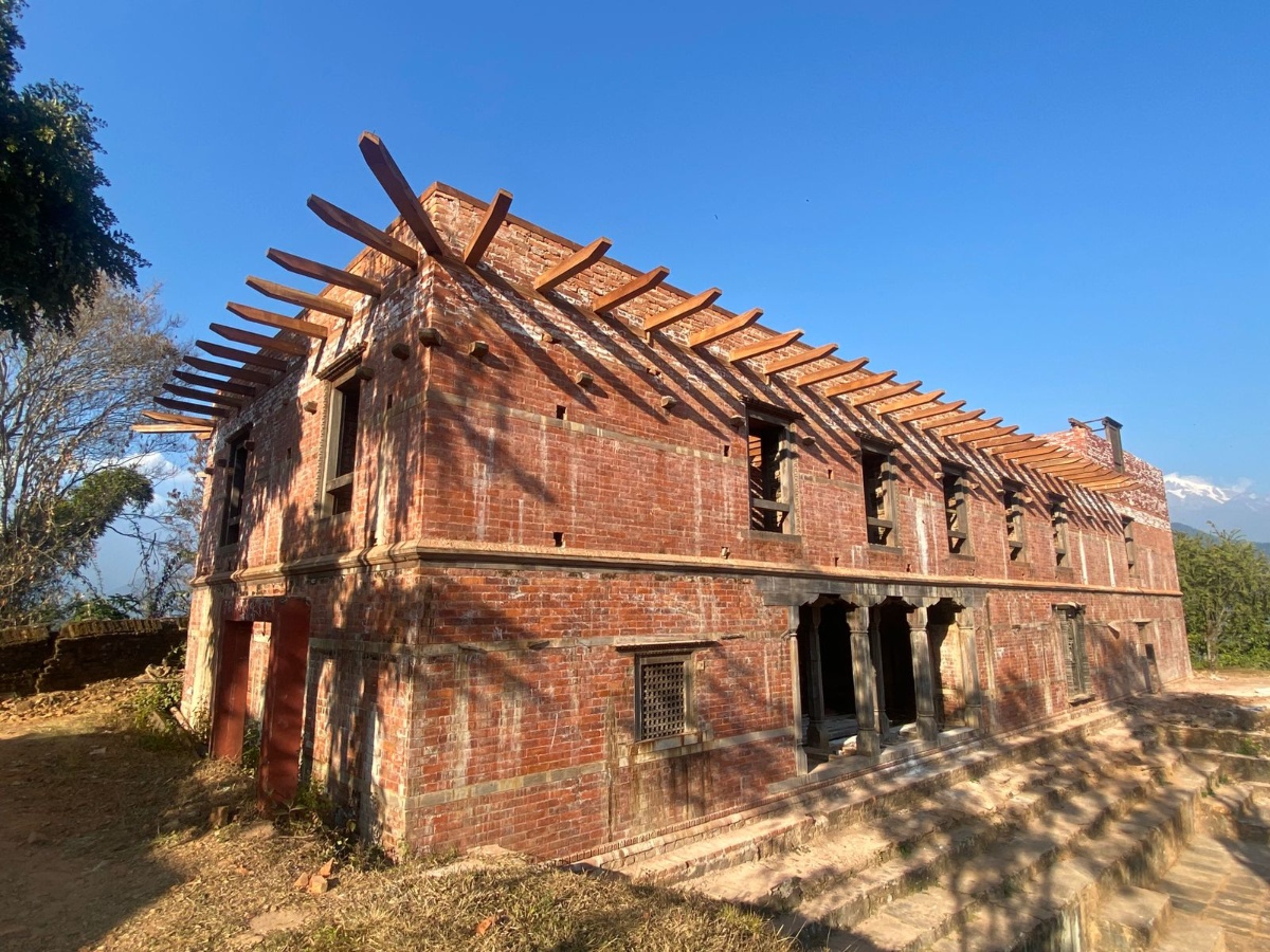 तीन वर्षमा पनि सम्पन्न भएन लमजुङ दरबार पुनर्निर्माण