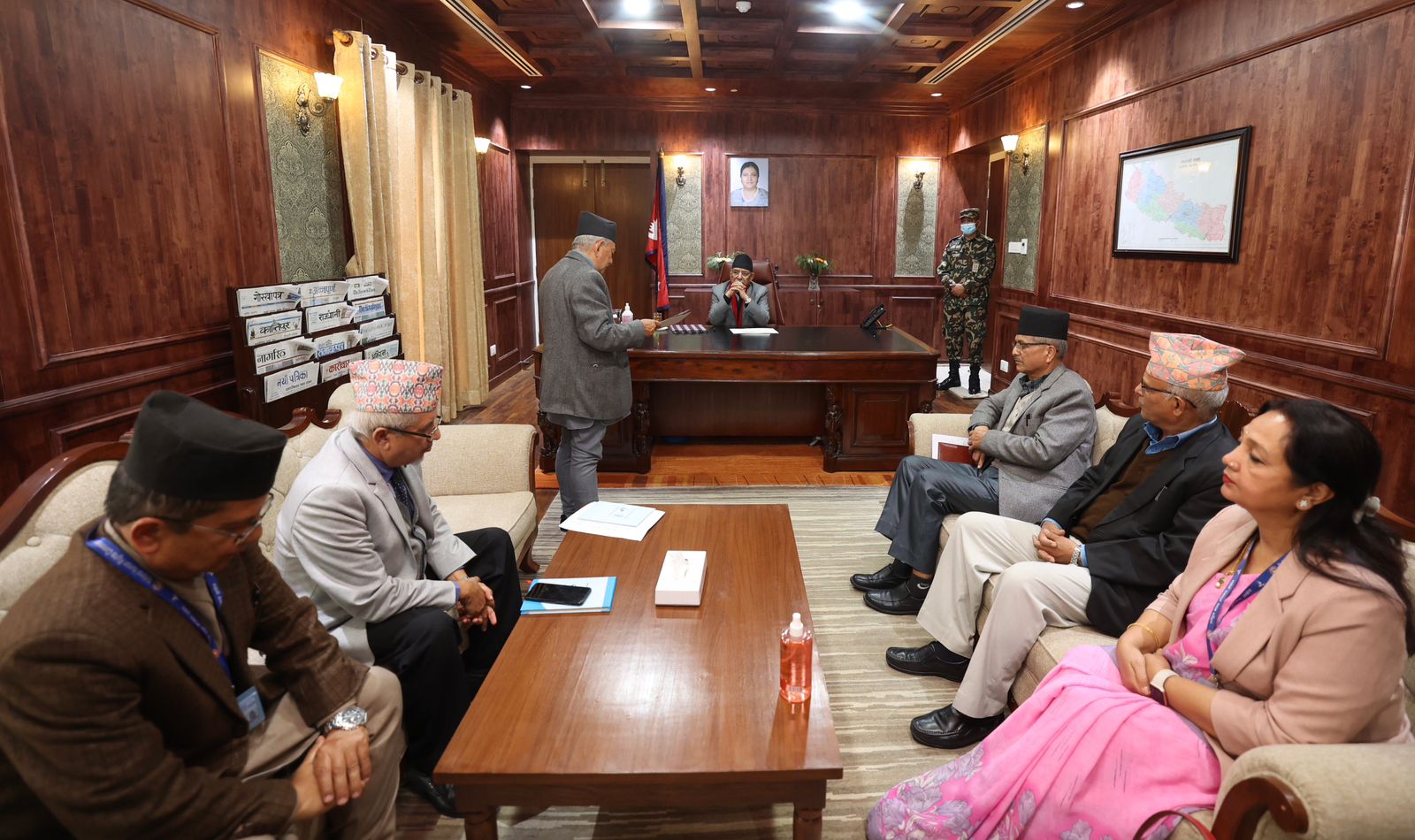 मानवअधिकार आयोगलाई बलियो बनाउने प्रधानमन्त्रीको प्रतिबद्धता