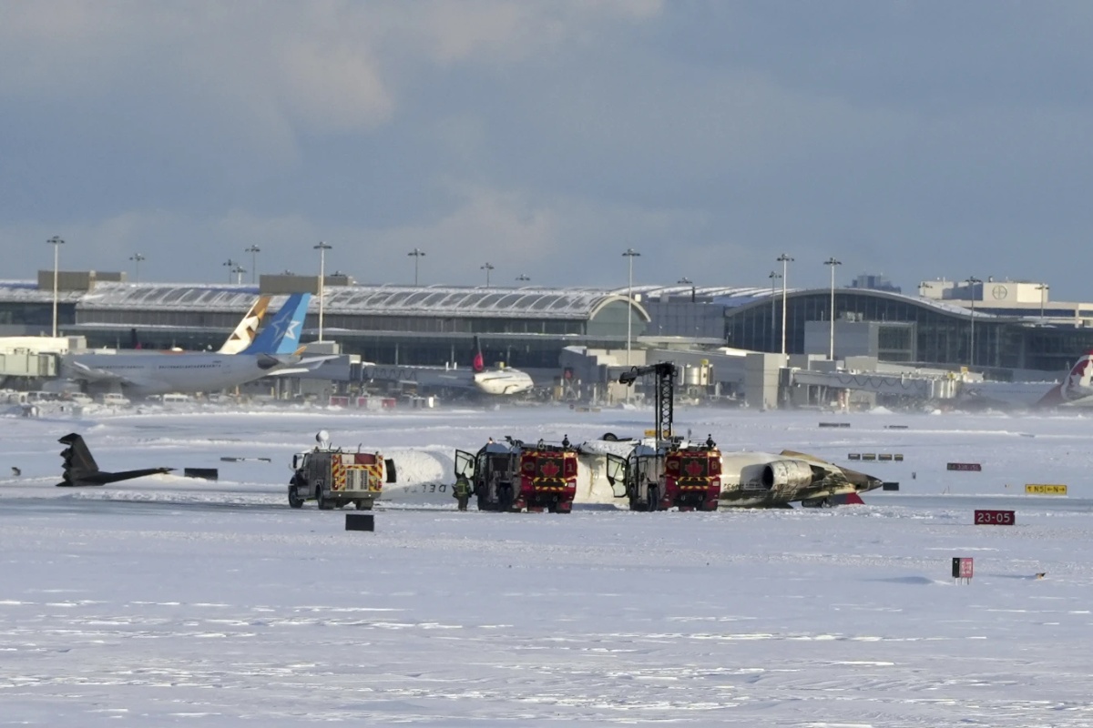 क्यानडामा ८० जना सवार जहाज पल्टियो, १७ घाइते