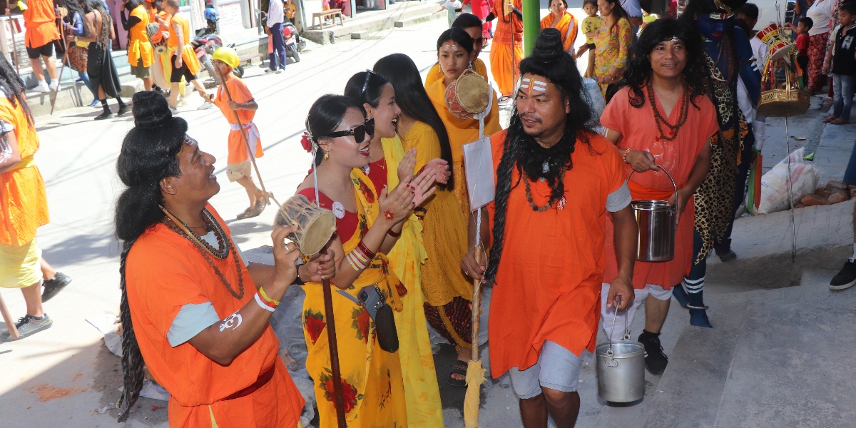 बेनी बजारमा परम्परागत जोगी नाच प्रदर्शन