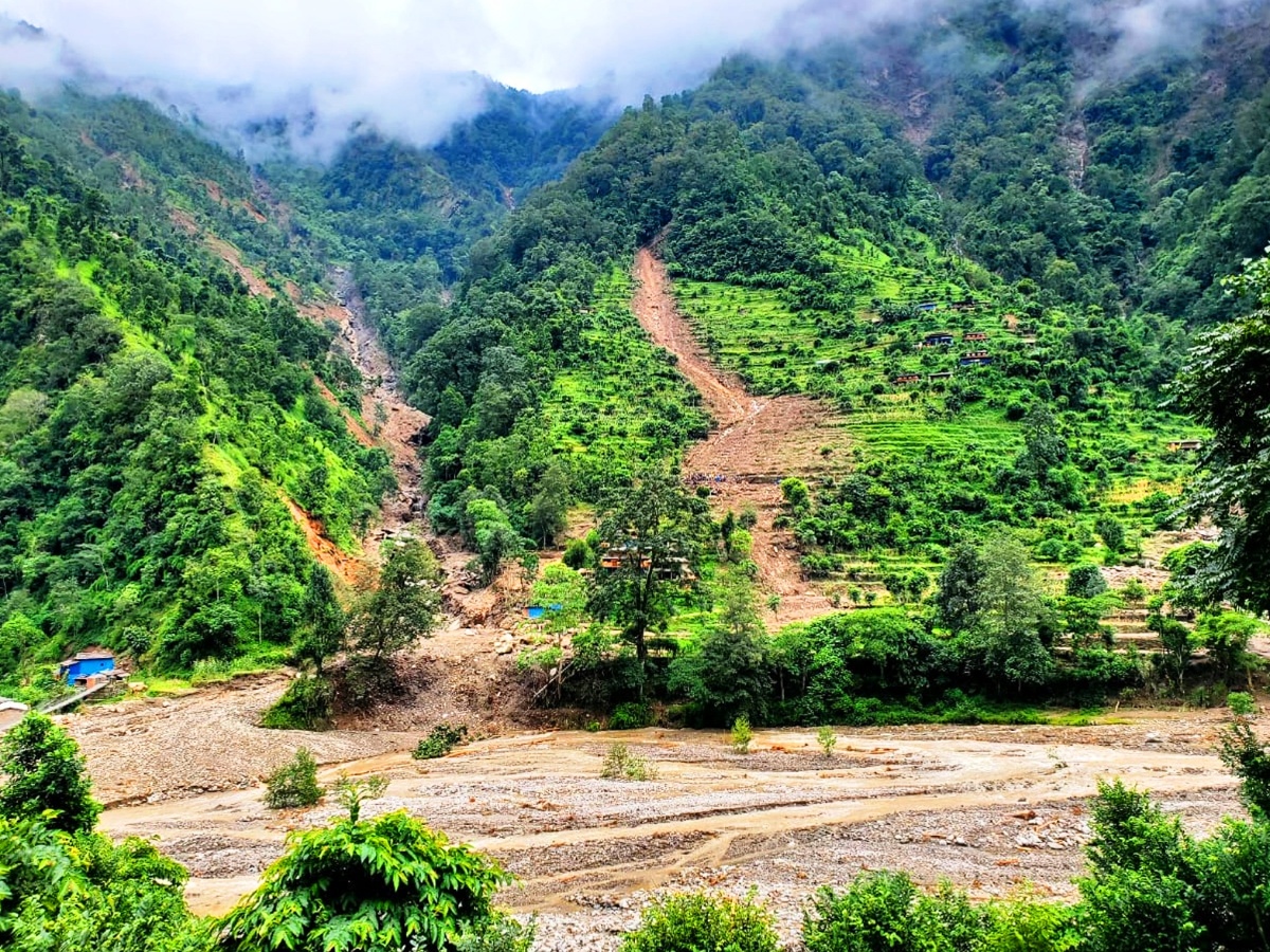 बडिगाड पहिरो: ५० परिवार विस्थापित