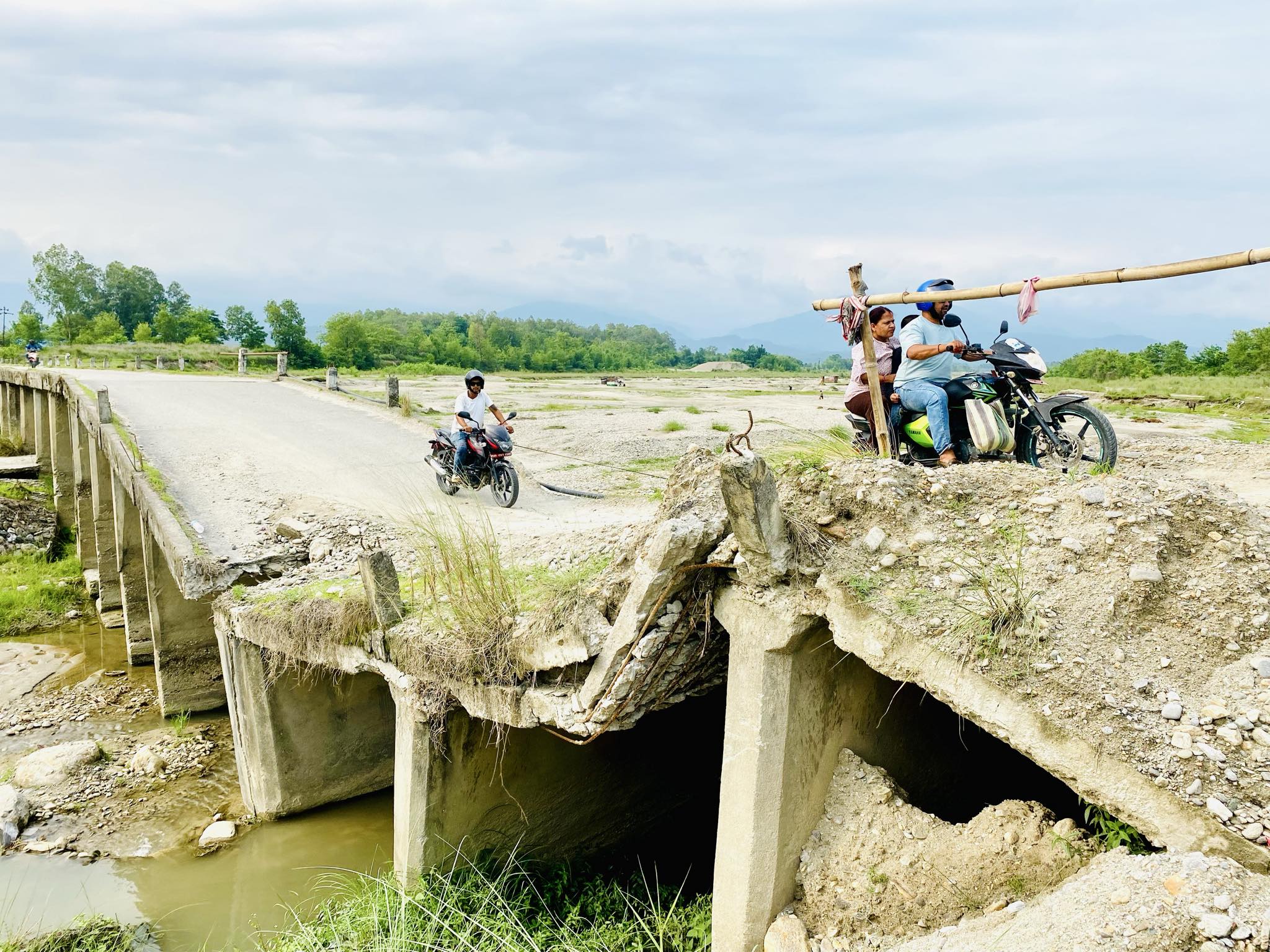 अझै बनेन २ वर्षअघि भासिएको बिरिङको पुल