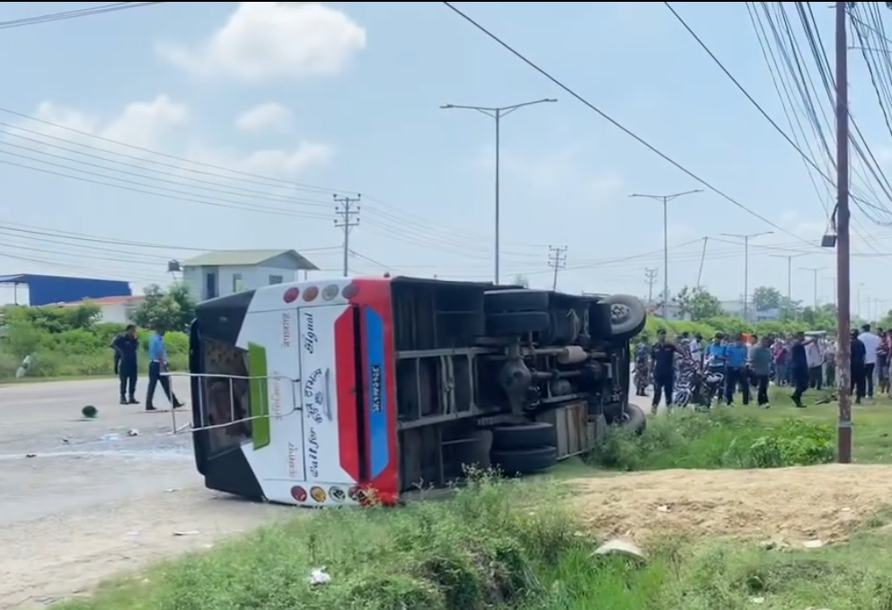 बाँके बस दुर्घटनामा मृतकको संख्या ३ पुग्यो