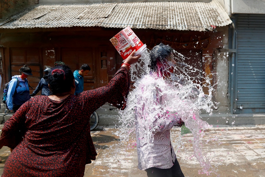 होलीमा पक्राउ परेका २७७ जनामध्ये १०५ जना छुटे