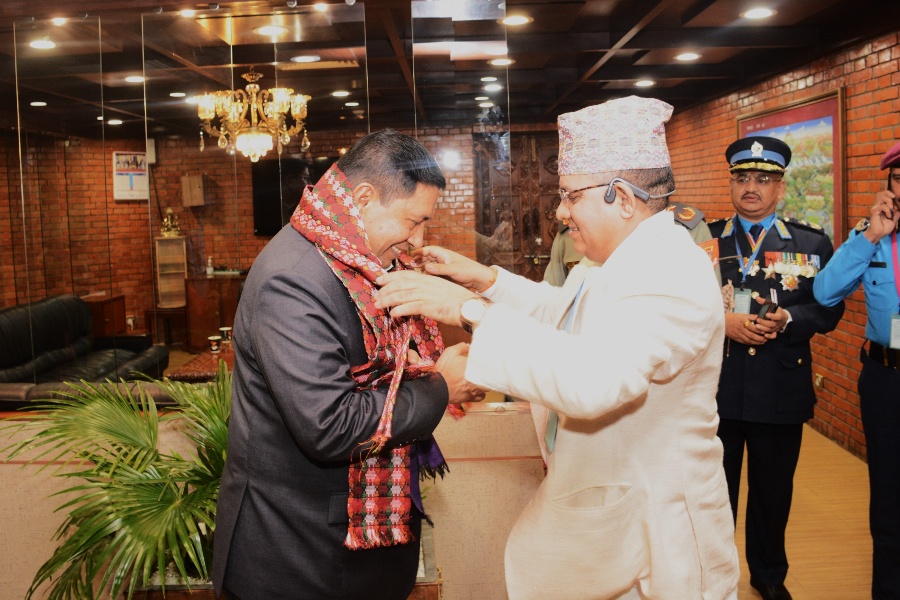 बीआरआईको सम्मेलनमा सहभागी हुन गृहमन्त्री चीन प्रस्थान