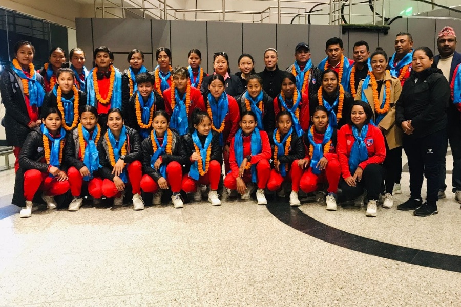 स्वदेश फर्कियो नेपाली यू–२० टोली 