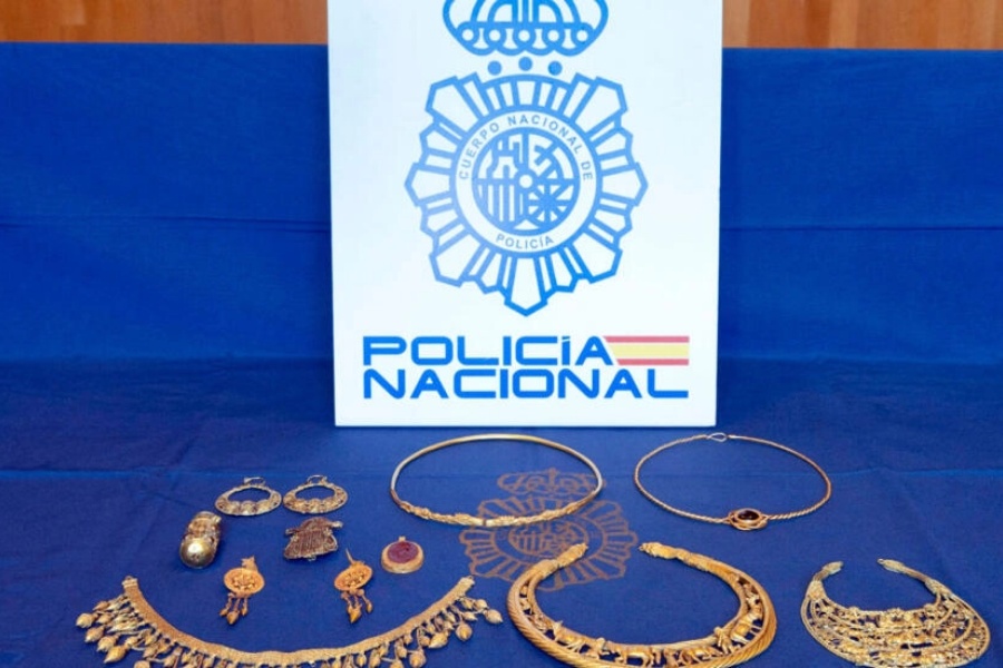 स्पेनमा युक्रेनबाट चोरिएको प्राचीन सुनका आभूषण बरामद