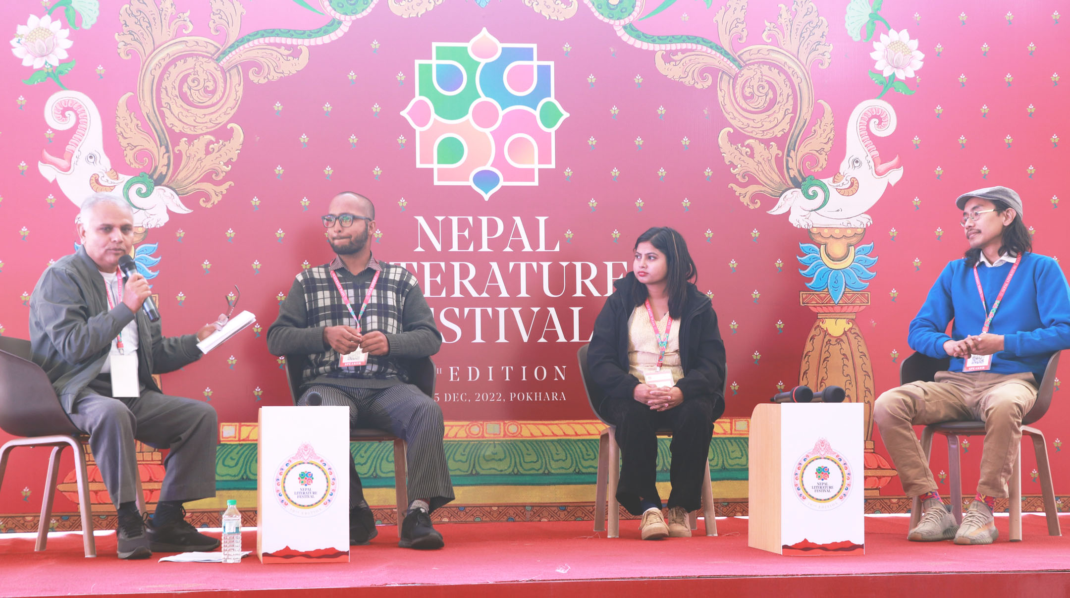 साहित्य महोत्सवको मैजारो