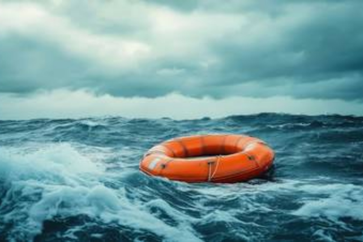 ग्रिनल्यान्डमा २० हजार लिटर डिजेल बोकेको जहाज दुर्घटना