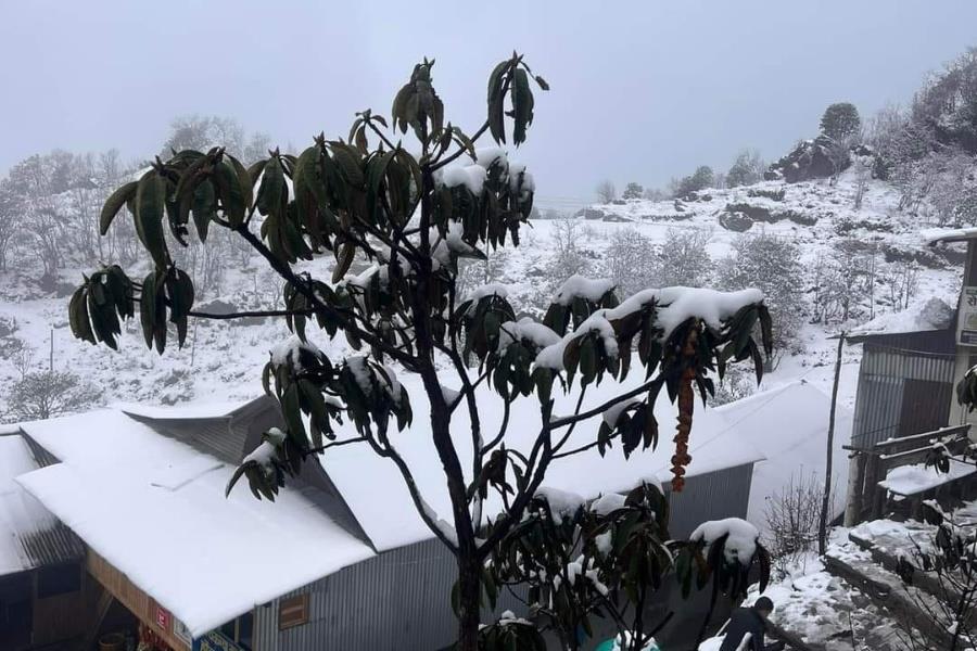 पश्चिम नेपालमा वर्षा र हिमपात शुरू, बुधबार काठमाडौँमा पनि पानी पर्ने सम्भावना